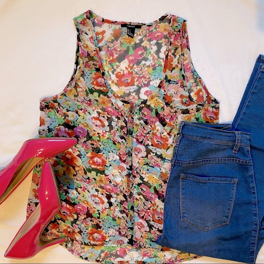 FOREVER 21 Sleeveless Floral Print Blouse - Large